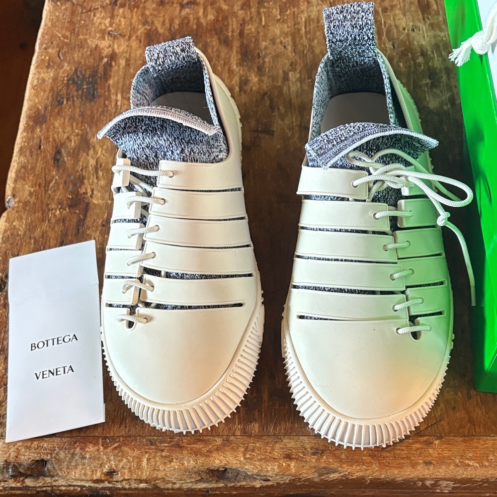 Bottega Veneta Off-White Lace-Up Sneakers